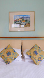 Pitstruan Bedroom